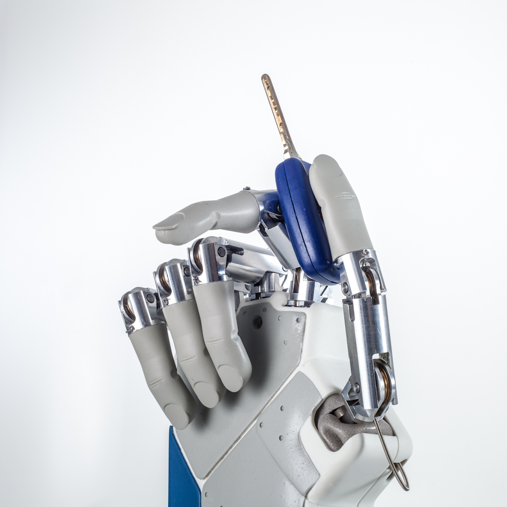 Bionische Handprothese ermöglicht Fühlen und Tasten. Bild: Prensilia