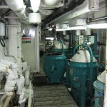 Raue Einsatzbedingungen stellen an die Automatisierungskomponenten in einer Schiffsanwendung besondere Herausforderungen. Bild: Omron