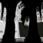 Bionische Handprothesen ermöglichen ihren Trägern viele Tätigkeiten, die für andere Menschen selbstverständlich sind. Bild: Steeper